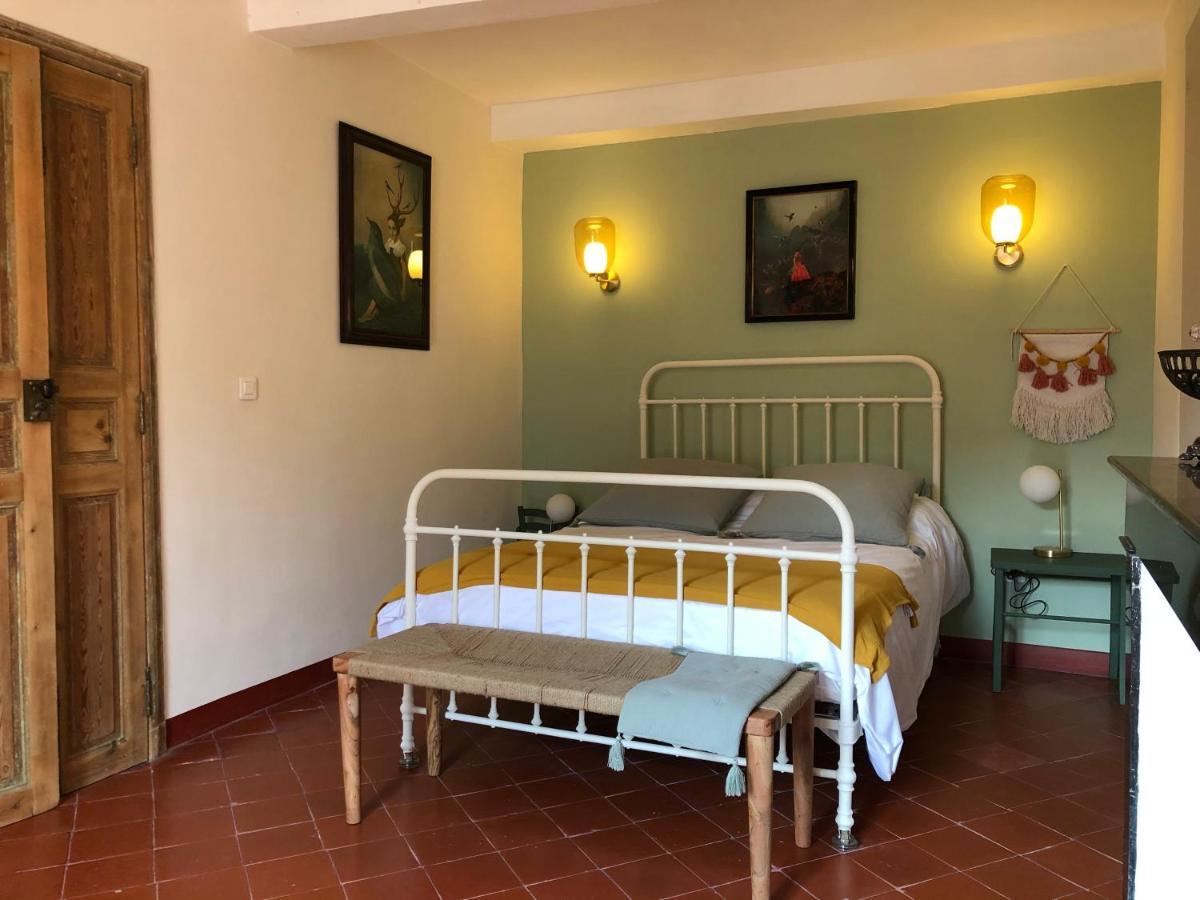 Bed and Breakfast L'Oiseau Bleu Rollier Roubia Екстер'єр фото